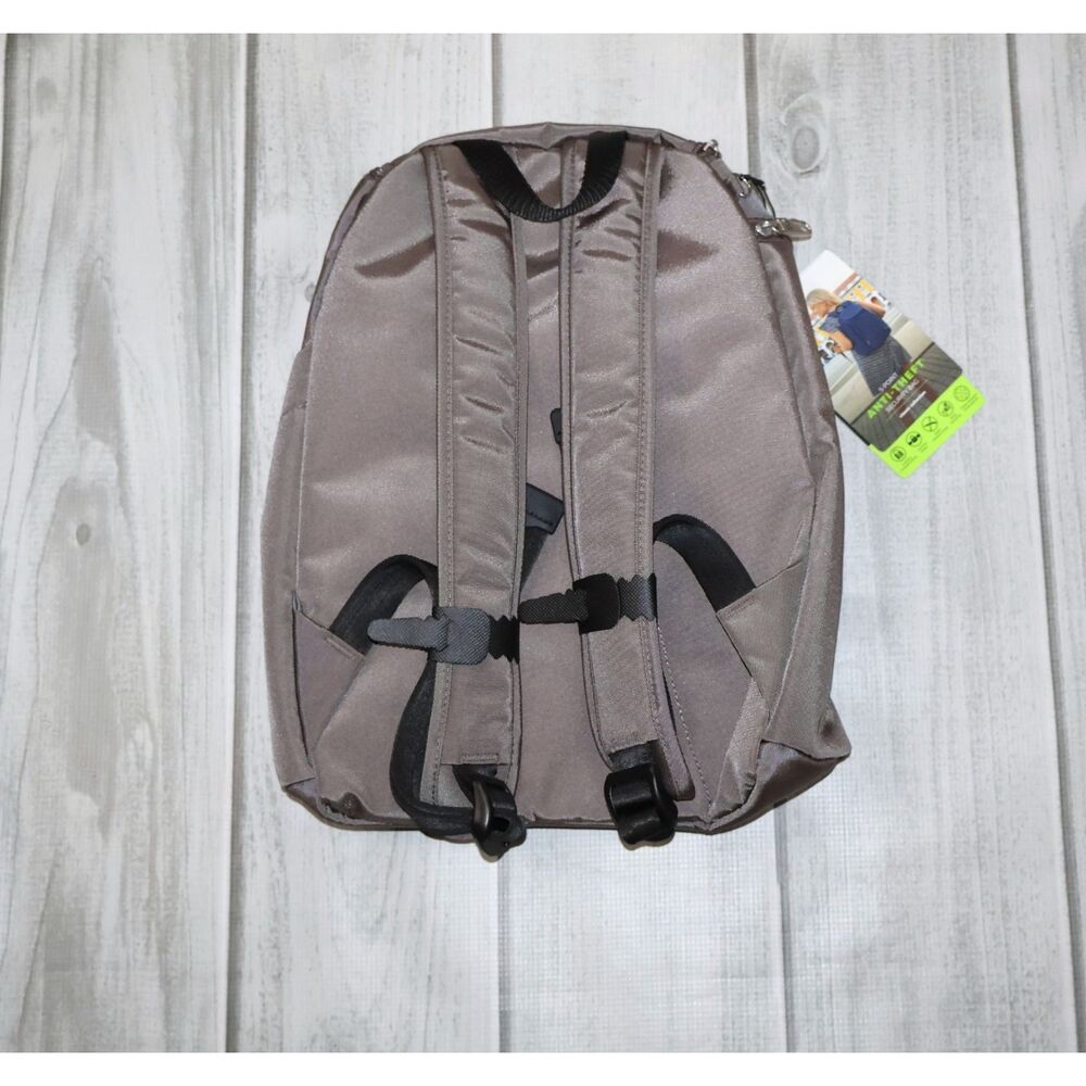 NEW Travelon Anti Theft Classic Backpack 5 Point Security Bag Travel Hazelnut - Picture 4 of 8